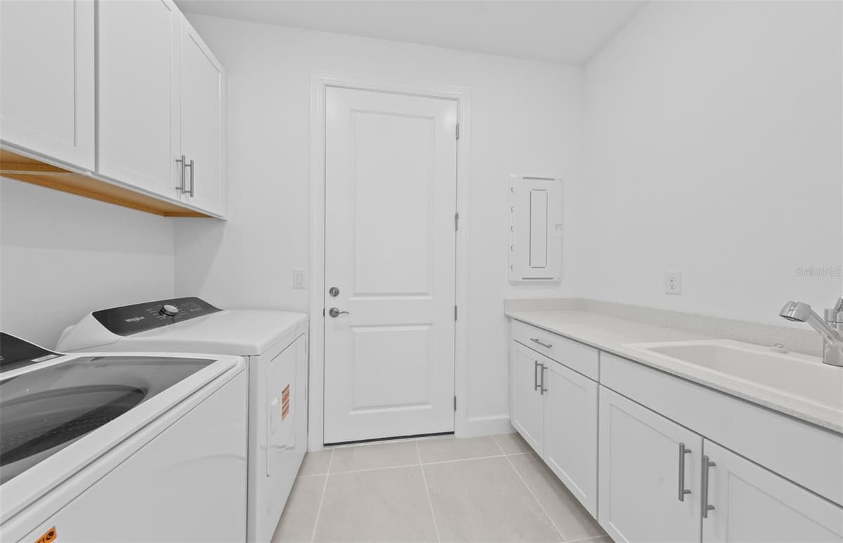 29028 CORAL HARBOUR DRIVE — photo 26 of 31