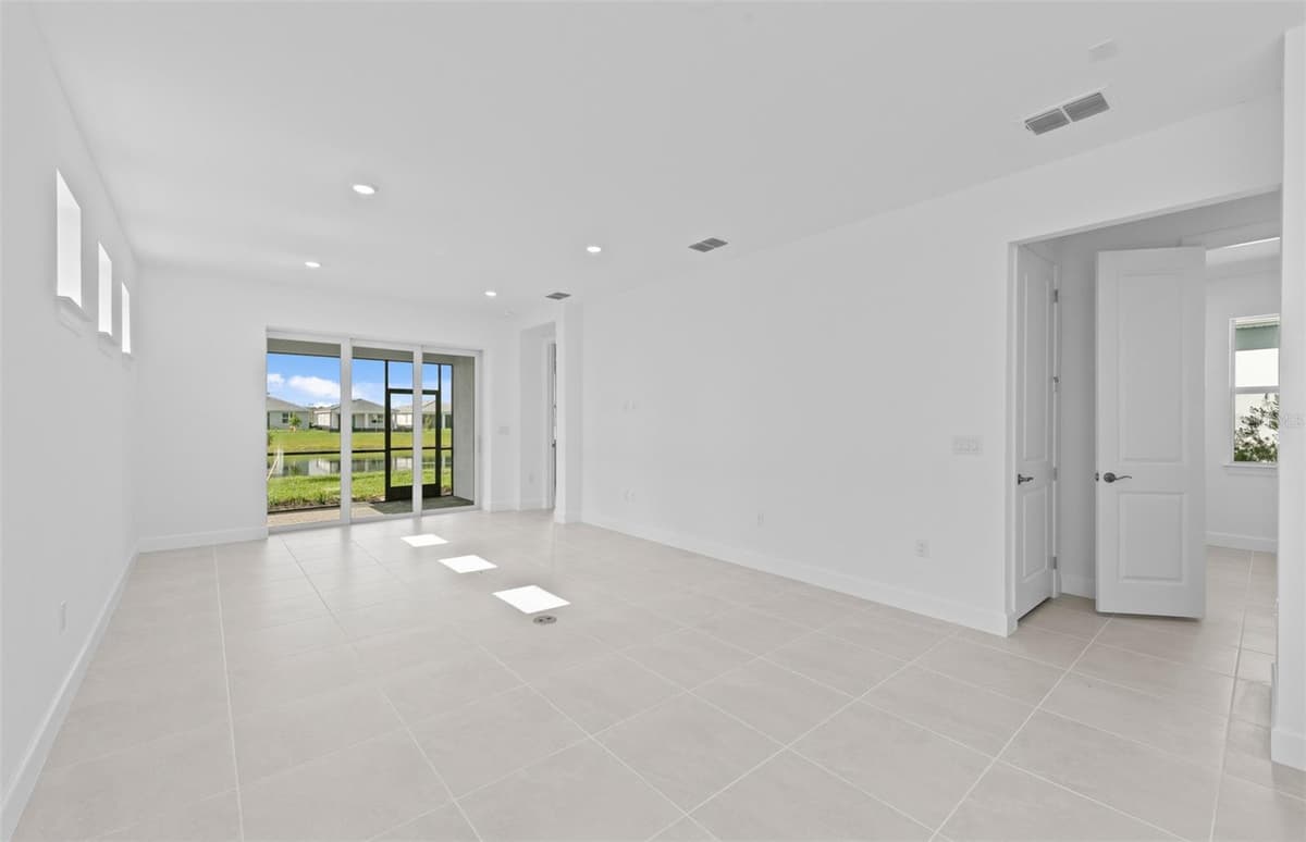 29028 CORAL HARBOUR DRIVE — photo 13 of 31