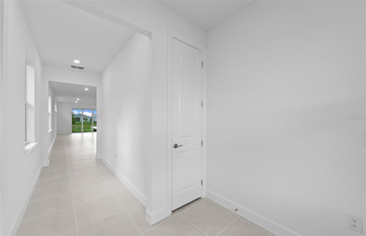 29028 CORAL HARBOUR DRIVE — photo 10 of 31