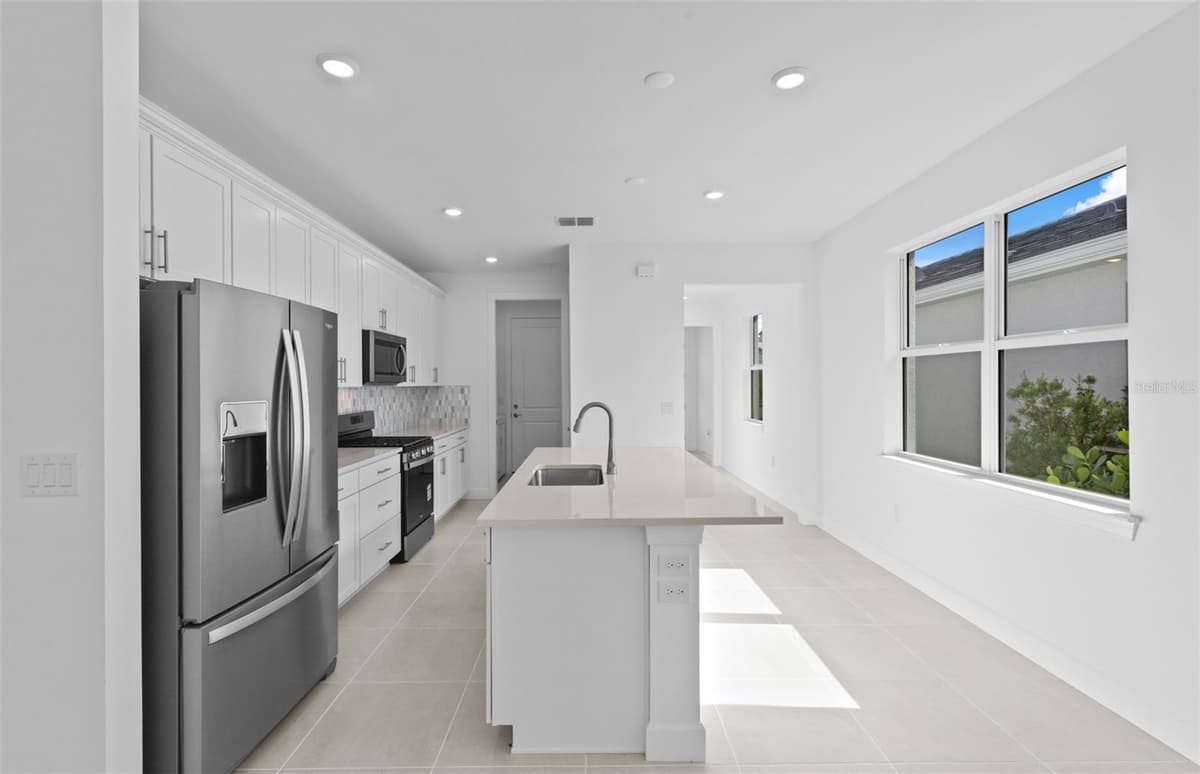 29028 CORAL HARBOUR DRIVE — photo 20 of 31