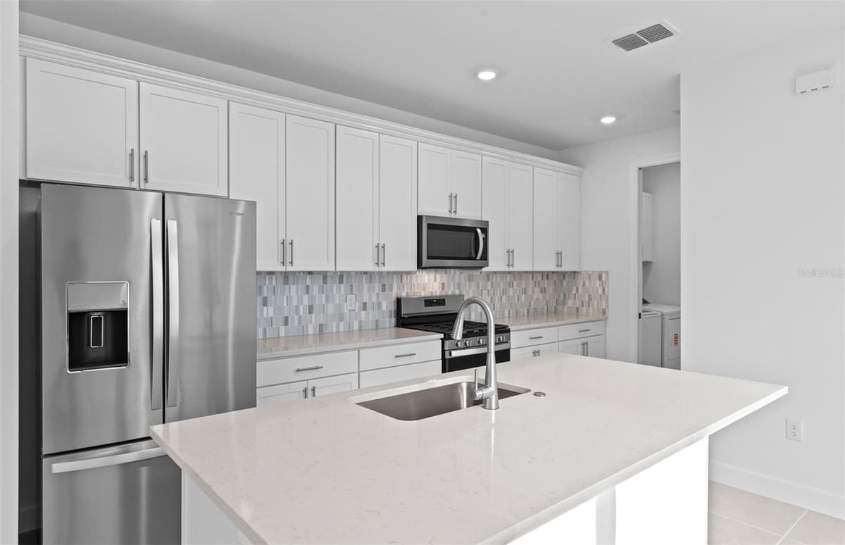 29028 CORAL HARBOUR DRIVE — photo 19 of 31