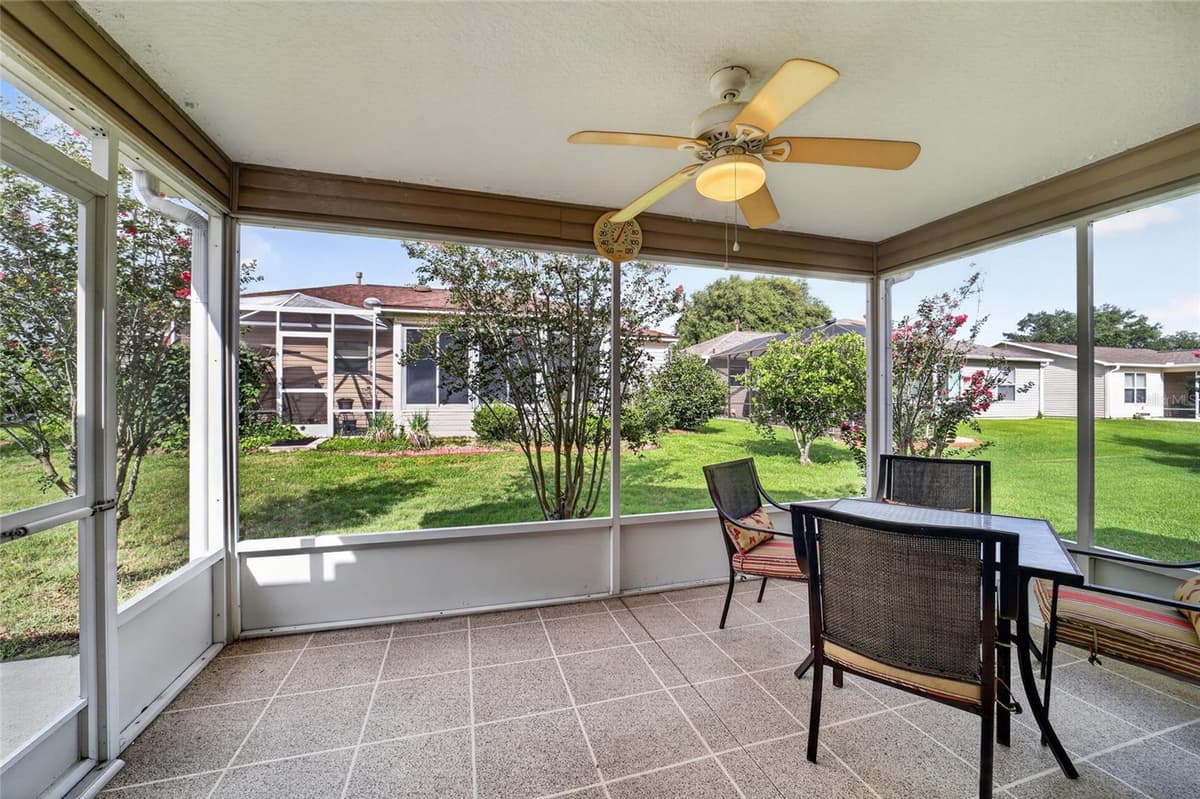 2240 LOWRY ROAD — photo 13 of 33