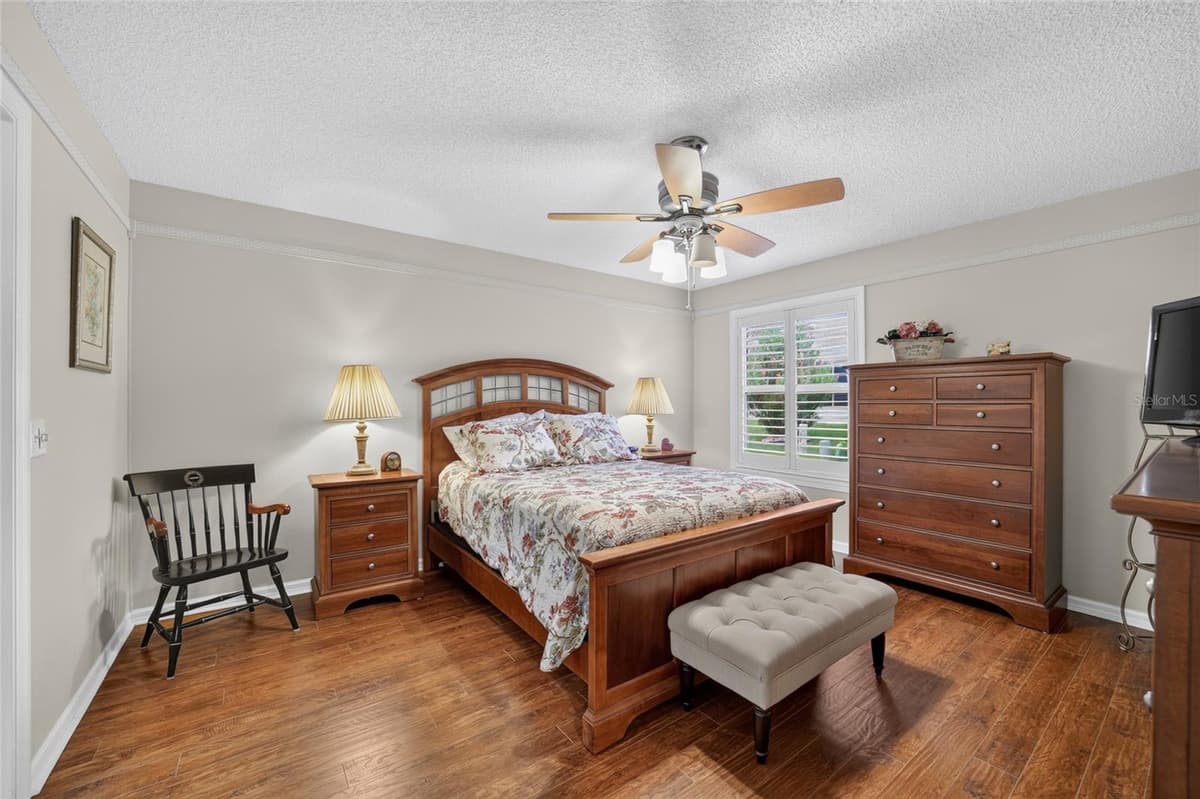 2240 LOWRY ROAD — photo 16 of 33