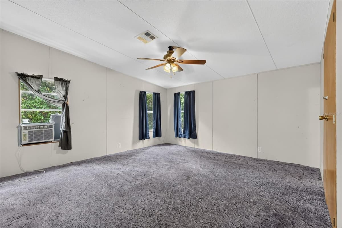 20241 SALTSDALE ROAD — photo 15 of 36
