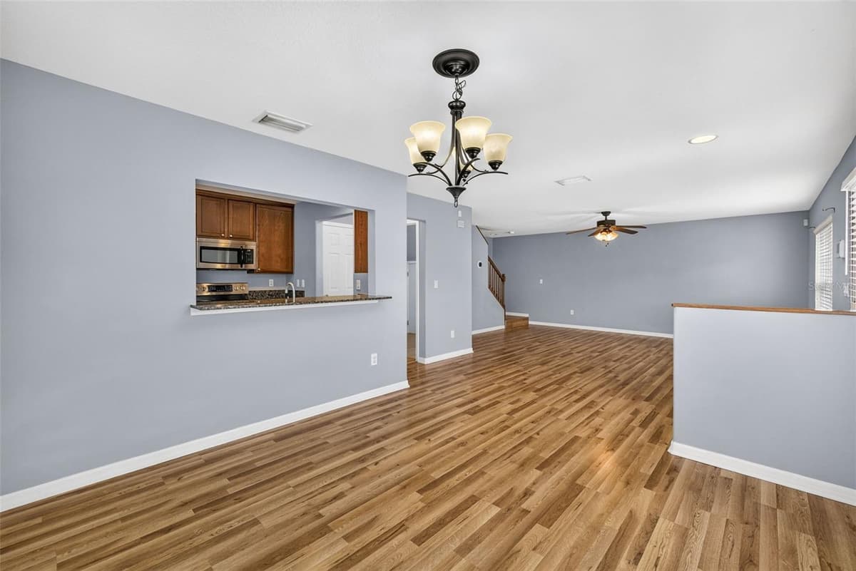 37602 AARALYN RD — photo 13 of 42
