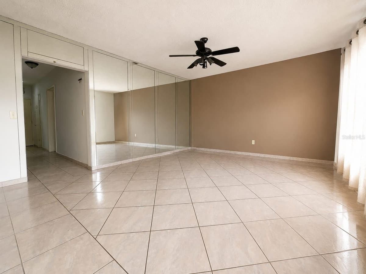 955 79TH TERRACE — photo 4 of 28