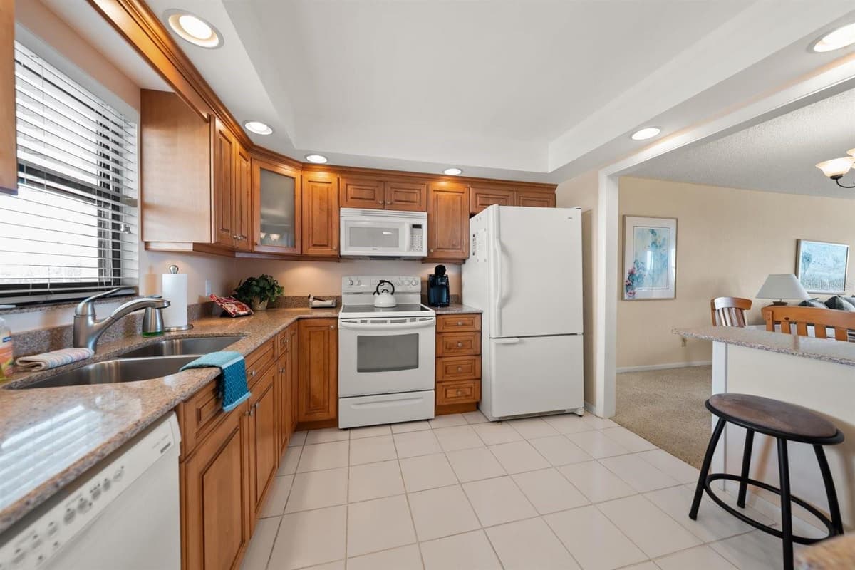 1230 GULF BOULEVARD — photo 4 of 28