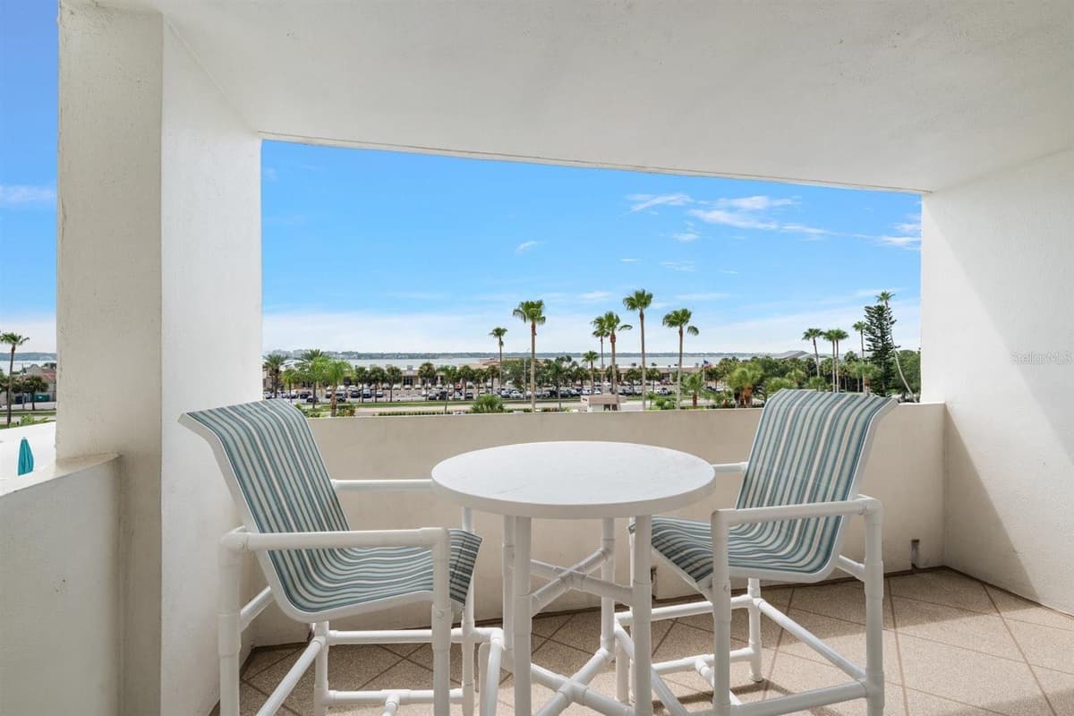 1230 GULF BOULEVARD — photo 14 of 28