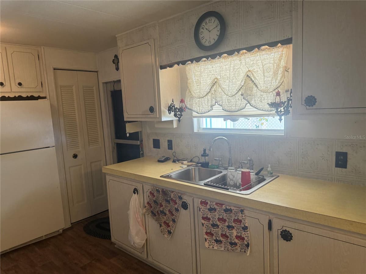 37529 ATTICA AVENUE — photo 15 of 24