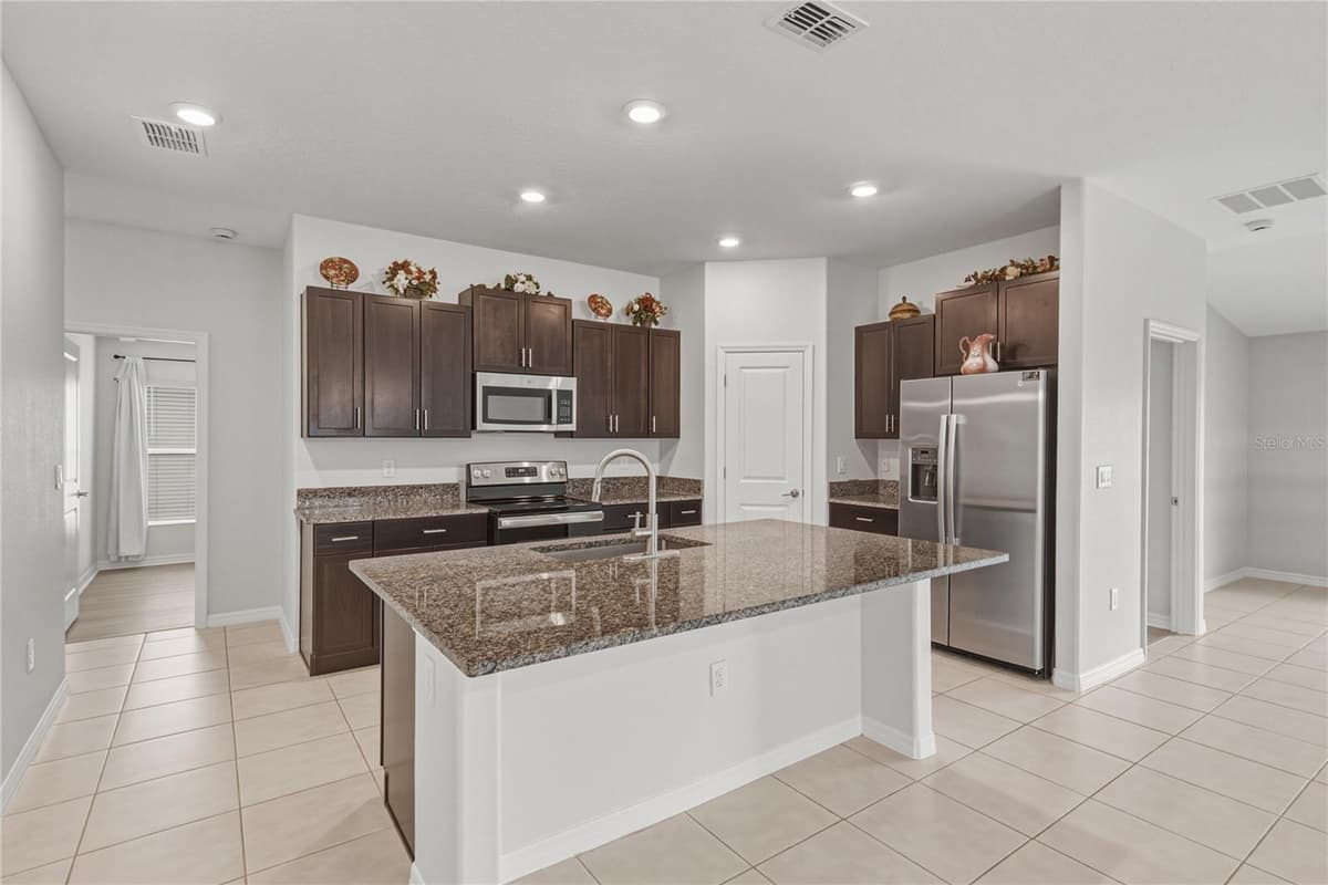 4334 TROTTERS WAY — photo 9 of 46