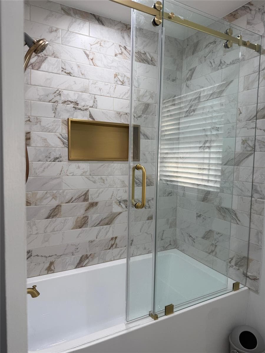 4534 LAKE DRIVE — photo 5 of 25
