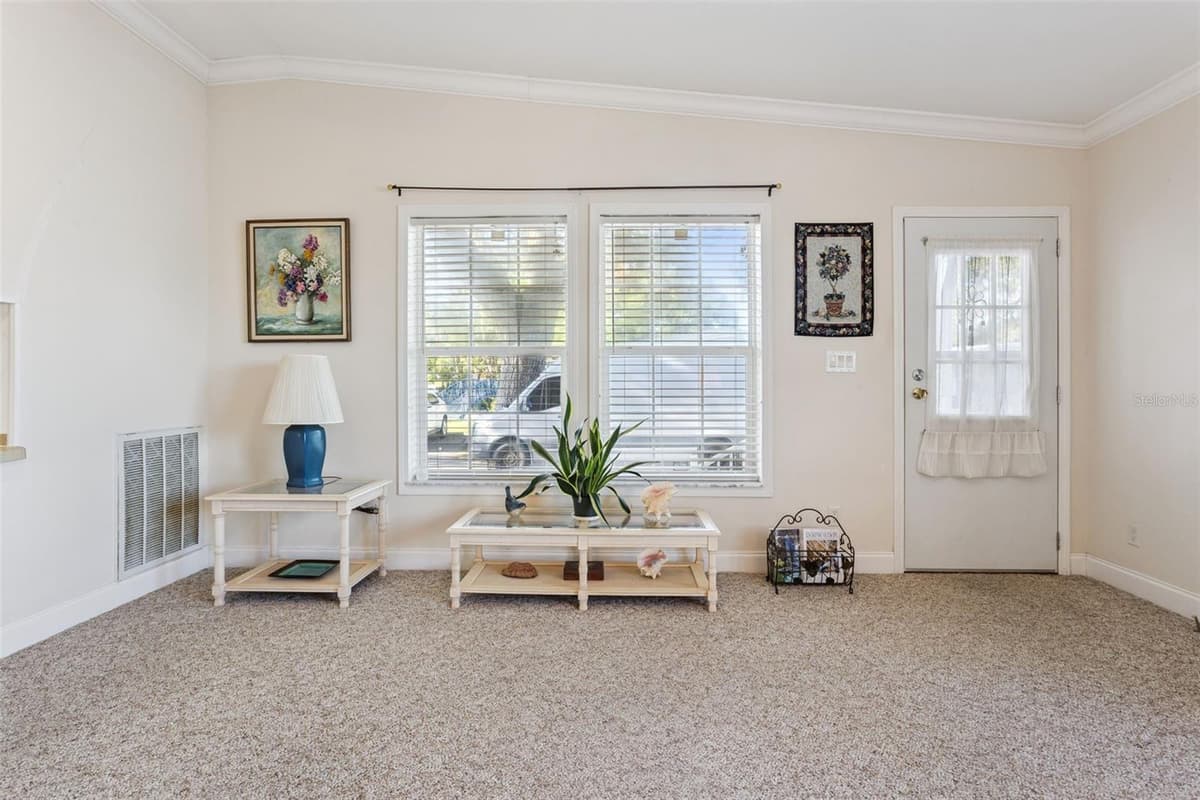 212 PALM MEADOWS DRIVE — photo 13 of 42