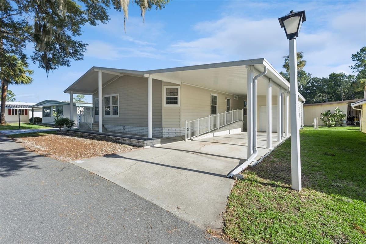 212 PALM MEADOWS DRIVE — photo 2 of 42