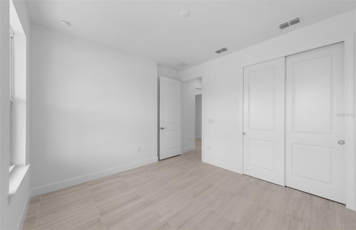 26724 SANDY BREEZE DRIVE — photo 38 of 40