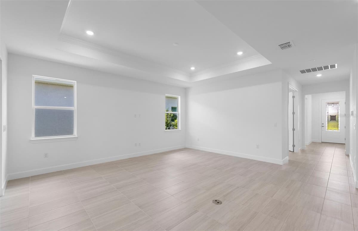 26724 SANDY BREEZE DRIVE — photo 15 of 40