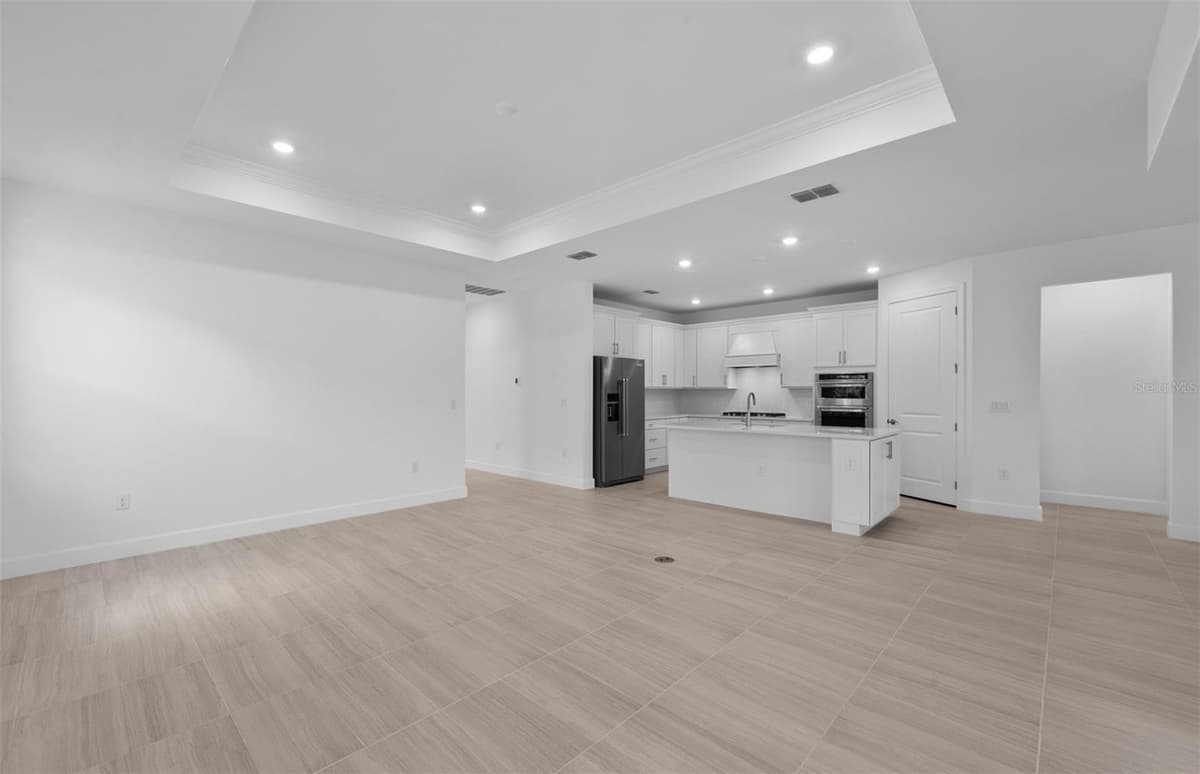 26724 SANDY BREEZE DRIVE — photo 14 of 40