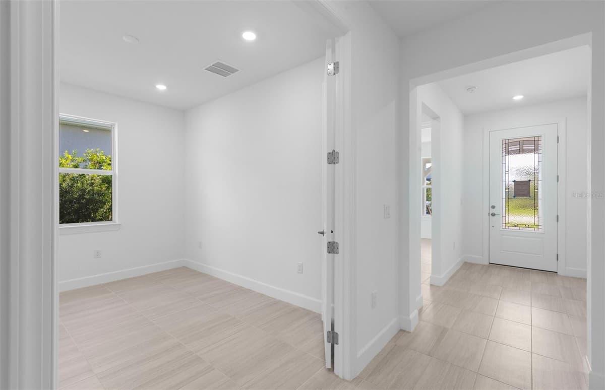 26724 SANDY BREEZE DRIVE — photo 12 of 40