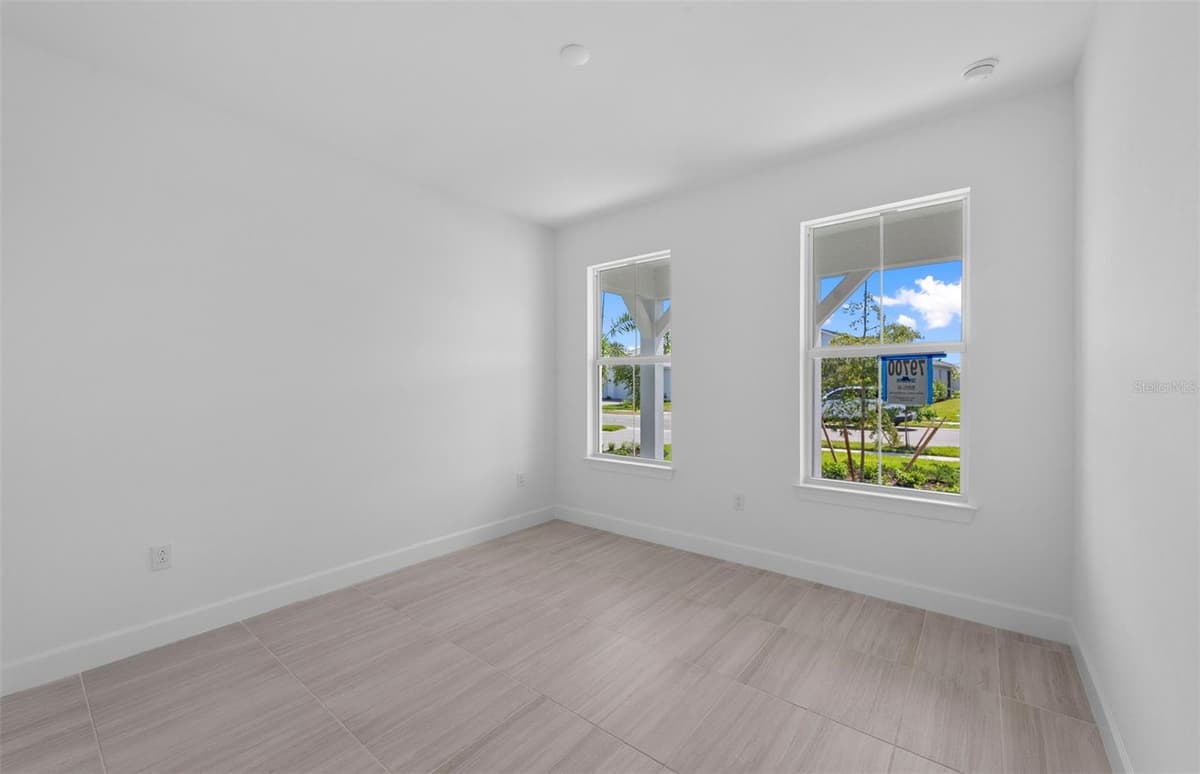 26724 SANDY BREEZE DRIVE — photo 39 of 40