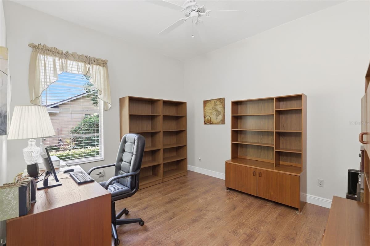 696 WYCKLIFFE PLACE — photo 33 of 40