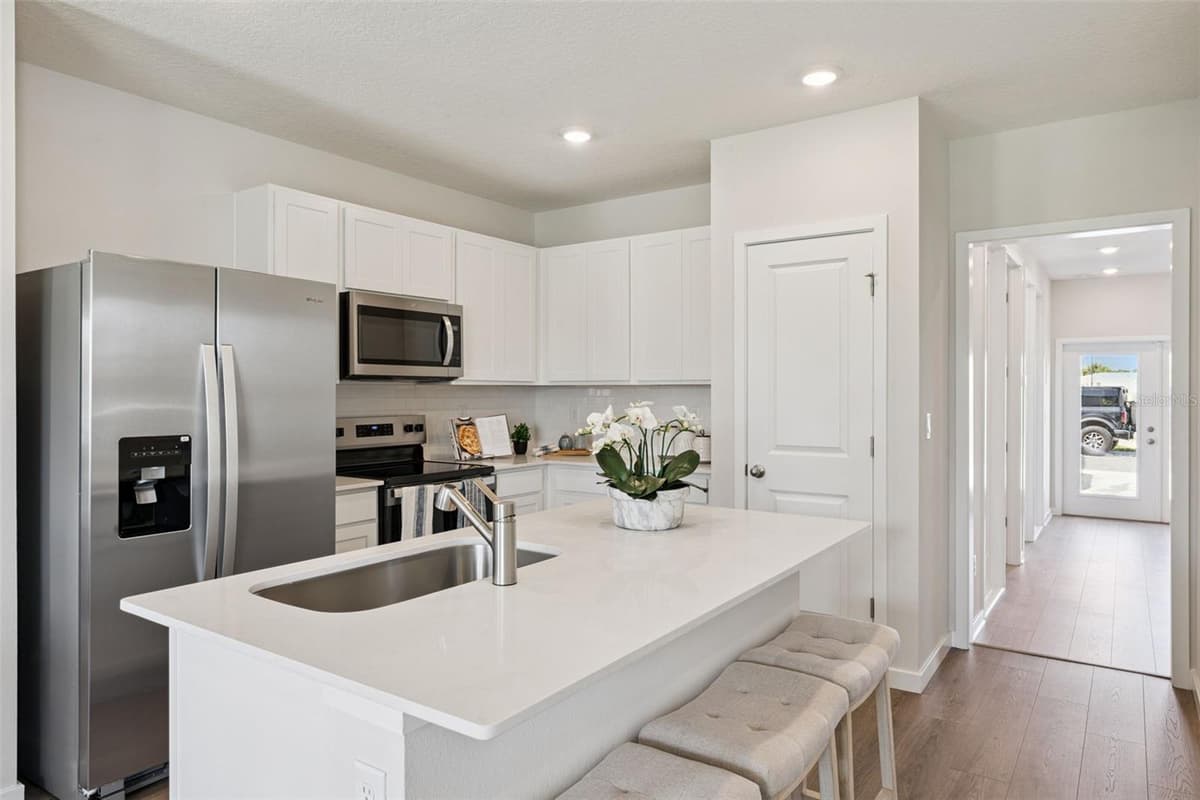 2253 RITA LANE — photo 7 of 23