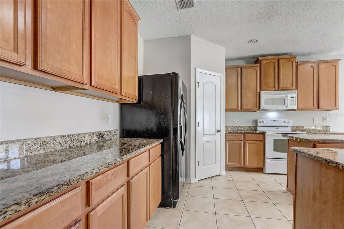 3028 CAMINO REAL DRIVE — photo 18 of 44