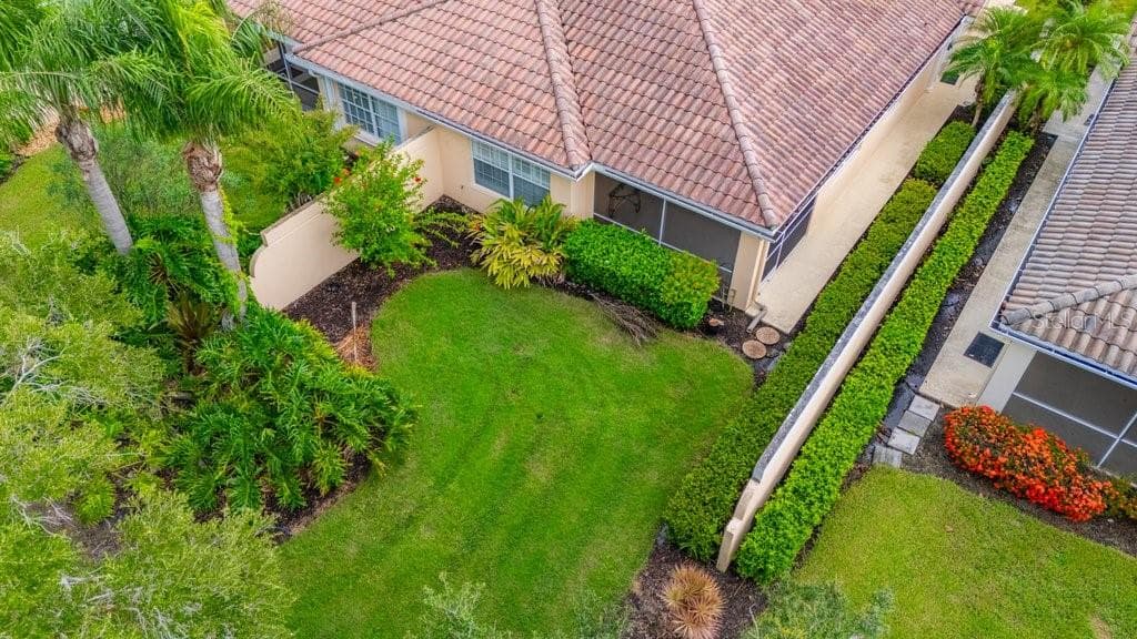 7617 CAMMINARE DRIVE — photo 27 of 64