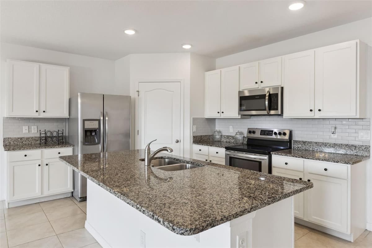 2487 WHITE LILLY DRIVE — photo 5 of 71