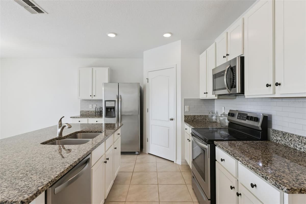 2487 WHITE LILLY DRIVE — photo 6 of 71
