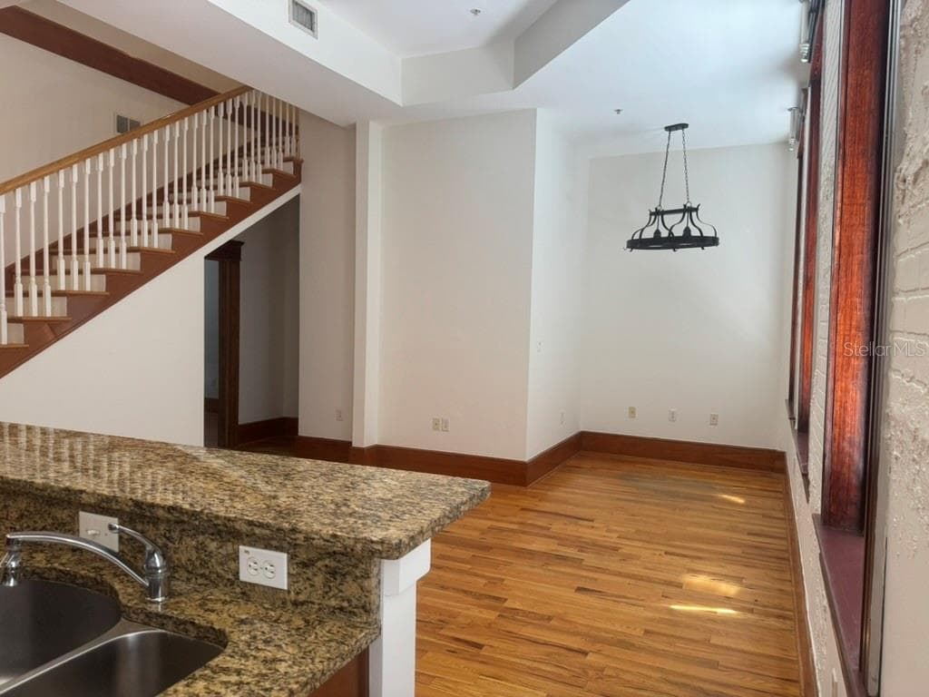 1229 FRANKLIN STREET — photo 8 of 25