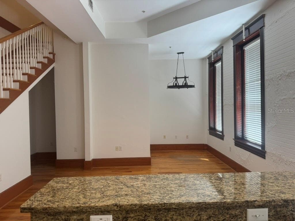 1229 FRANKLIN STREET — photo 7 of 25