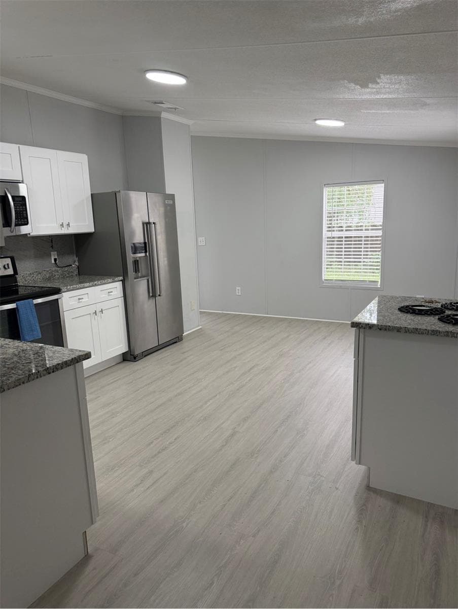 10405 JUNGLE STREET — photo 11 of 26