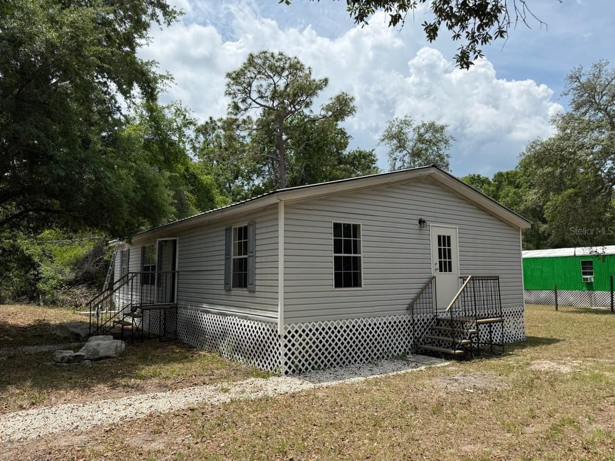 10405 JUNGLE STREET — photo 3 of 26
