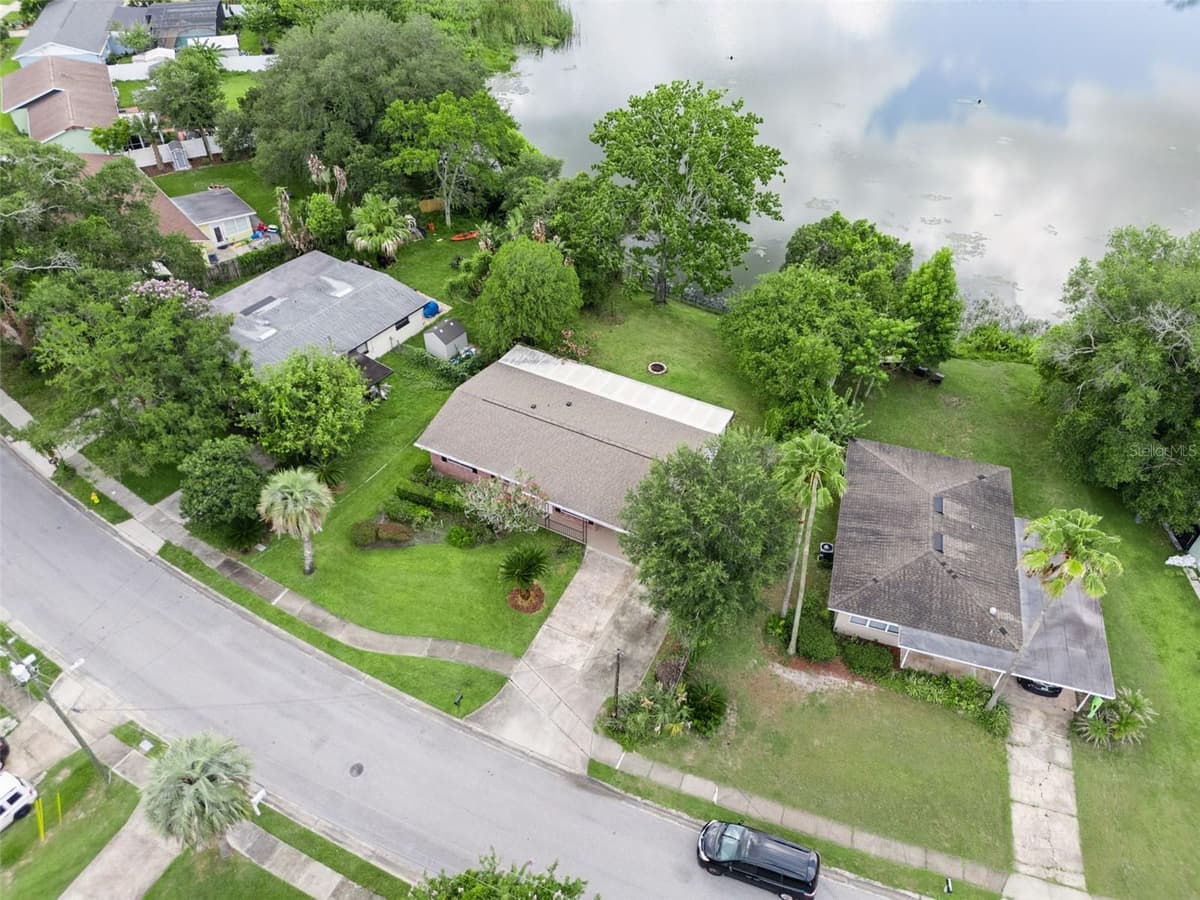 812 AGNES DRIVE — photo 35 of 40