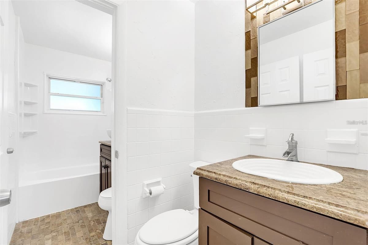 812 AGNES DRIVE — photo 20 of 40