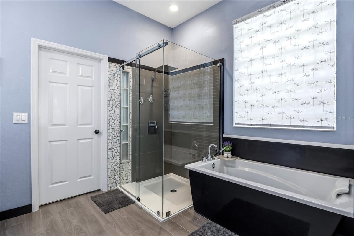 5522 REFLECTIONS BOULEVARD — photo 18 of 45
