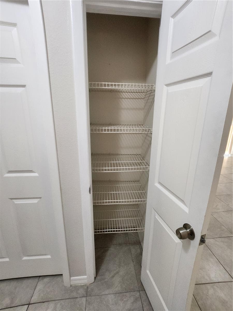 5200 31ST STREET — photo 11 of 16