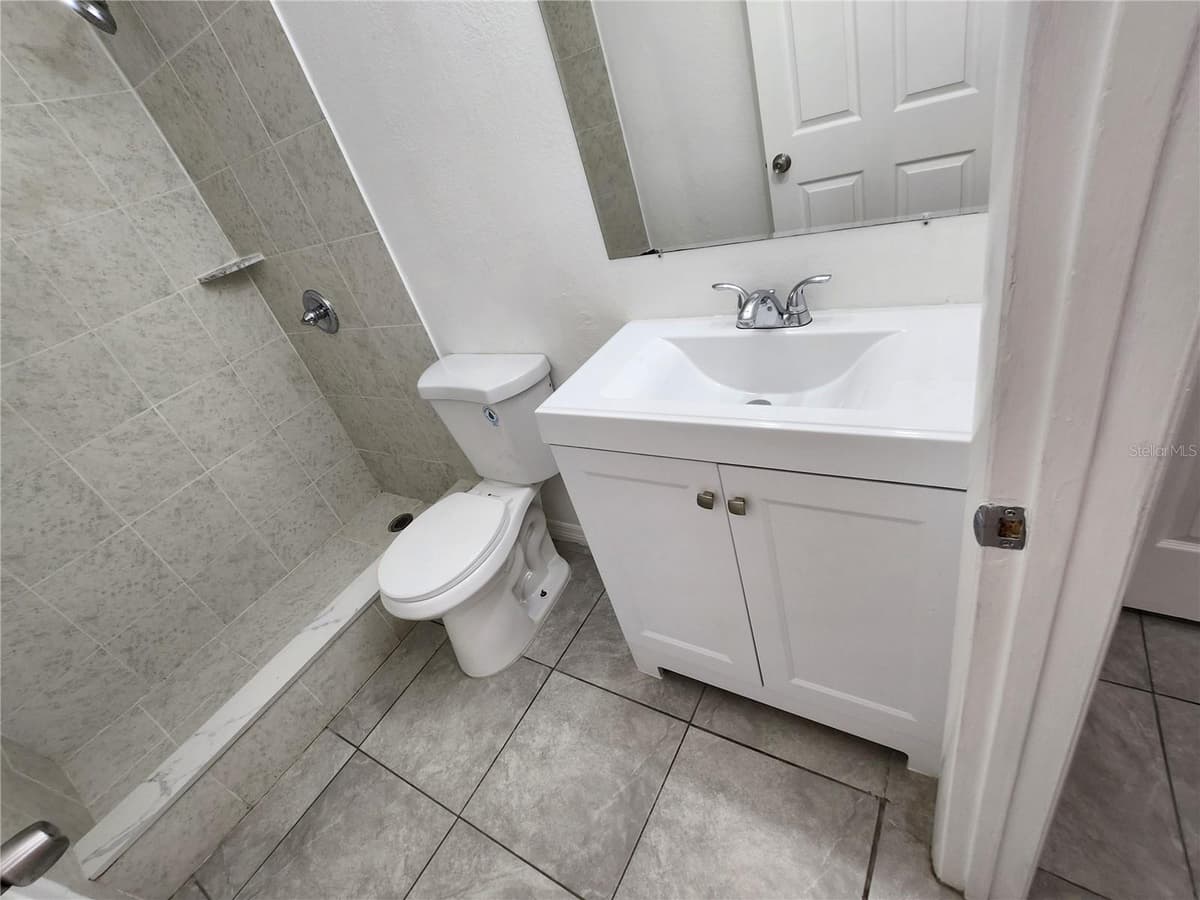 5200 31ST STREET — photo 15 of 16