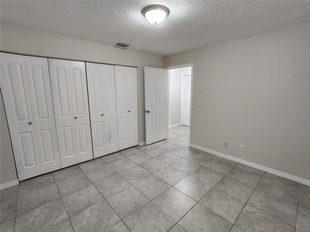 5200 31ST STREET — photo 13 of 16