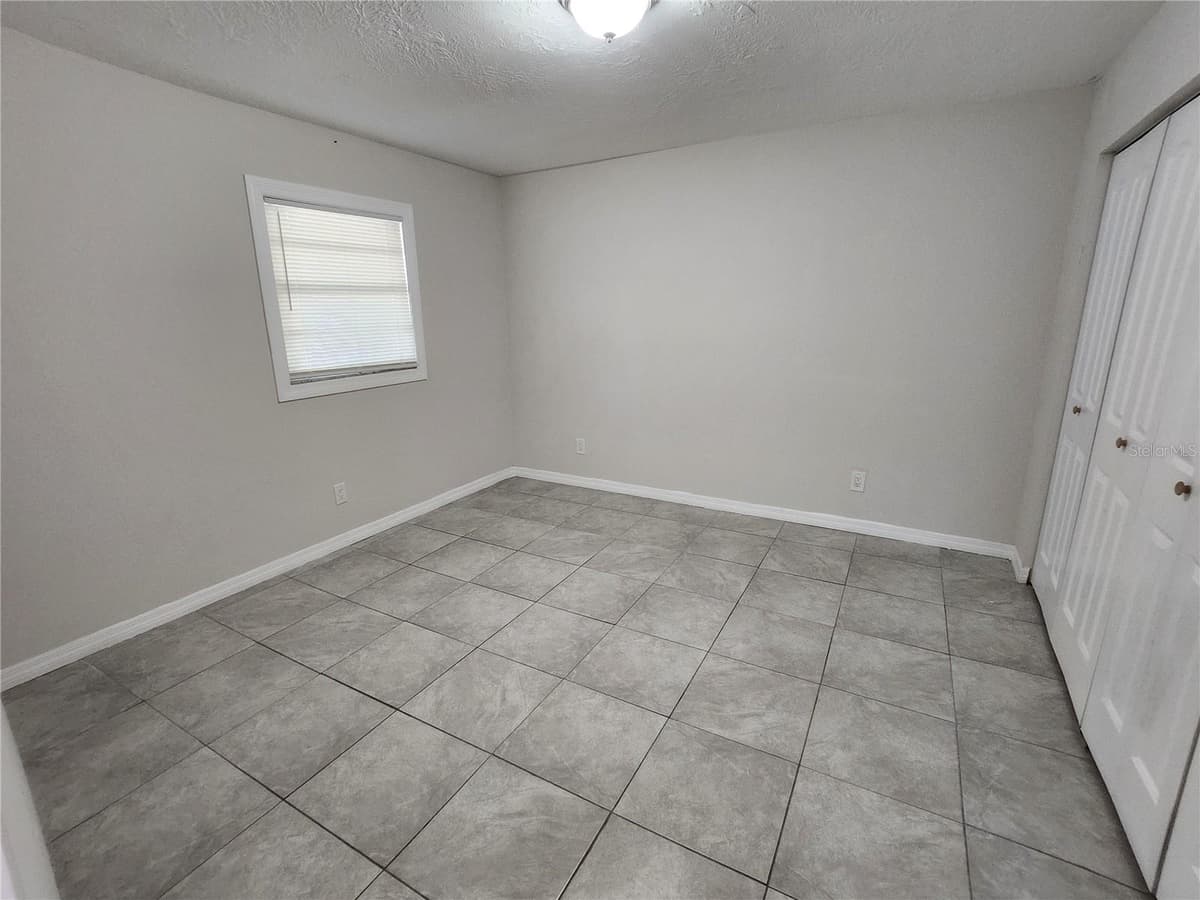 5200 31ST STREET — photo 12 of 16