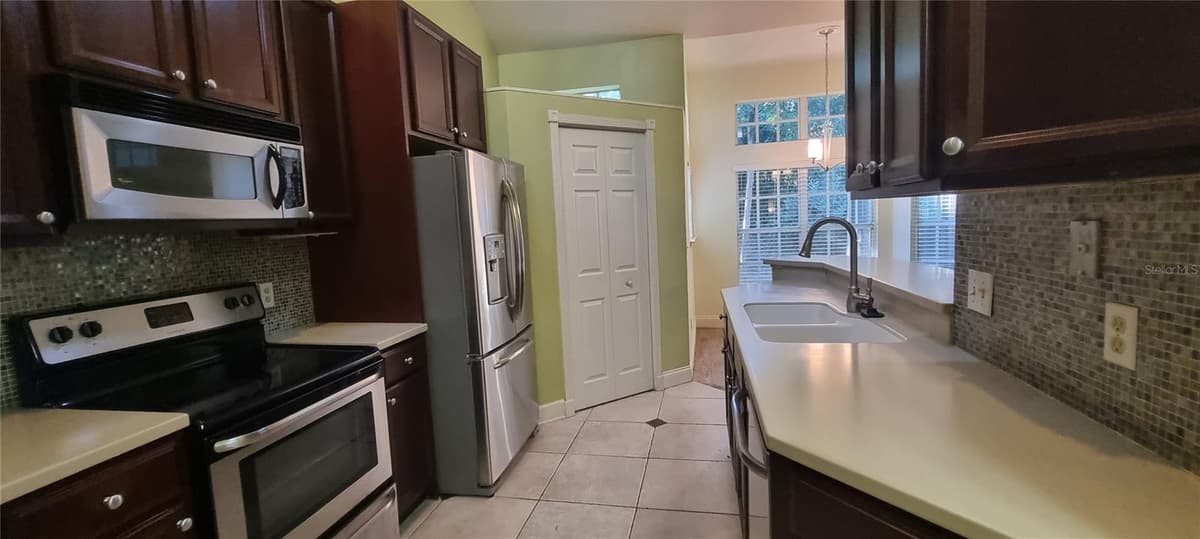 1462 FARRINDON CIRCLE — photo 7 of 15