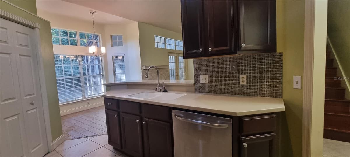 1462 FARRINDON CIRCLE — photo 9 of 15