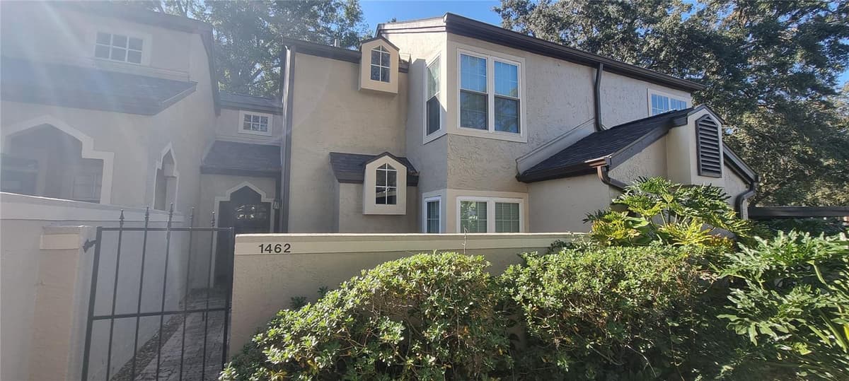 1462 FARRINDON CIRCLE — photo 1 of 15