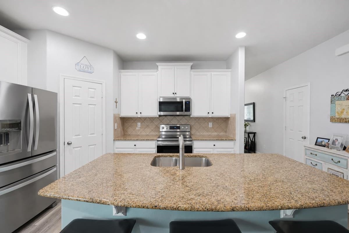 2814 MAPLE BROOK LOOP — photo 9 of 54