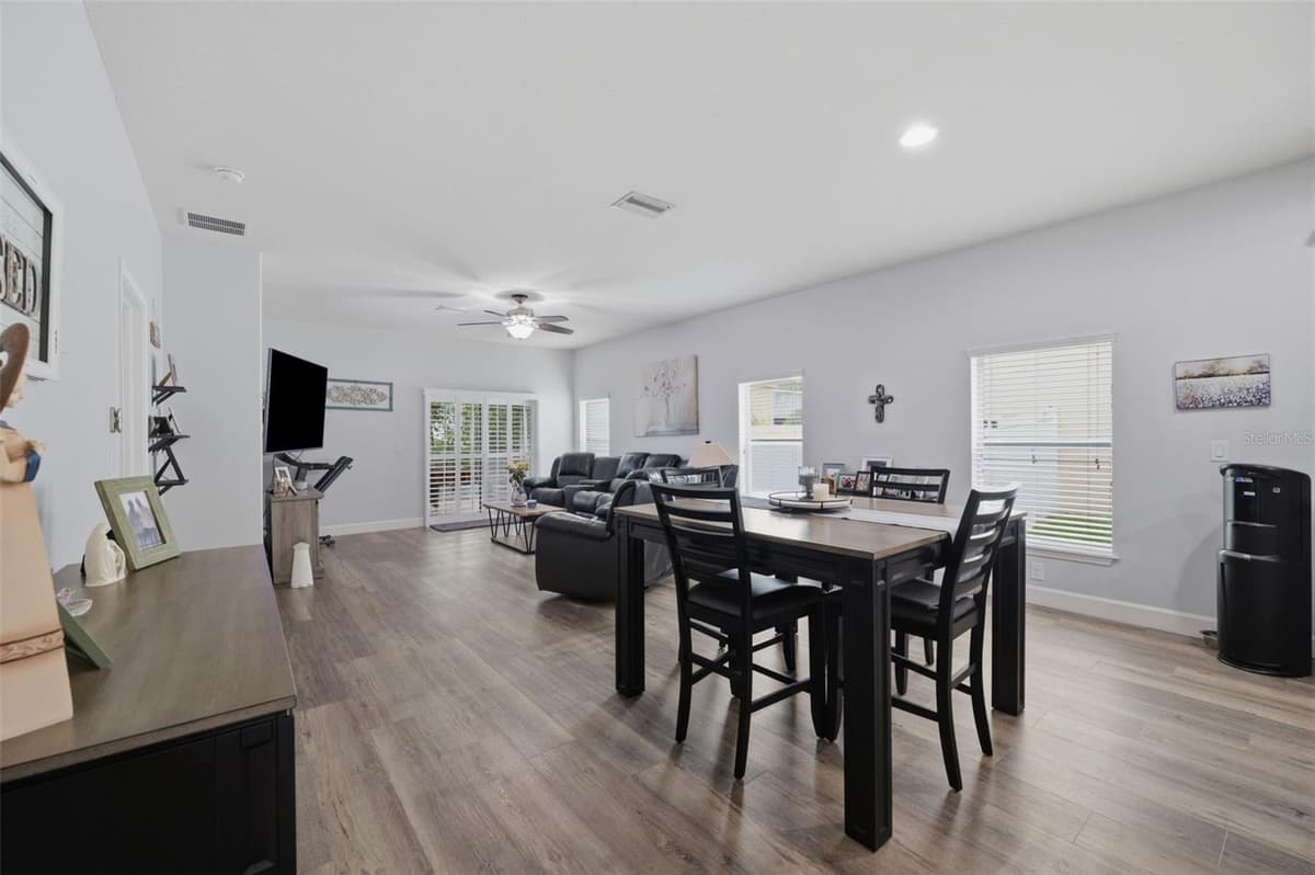 2814 MAPLE BROOK LOOP — photo 11 of 54