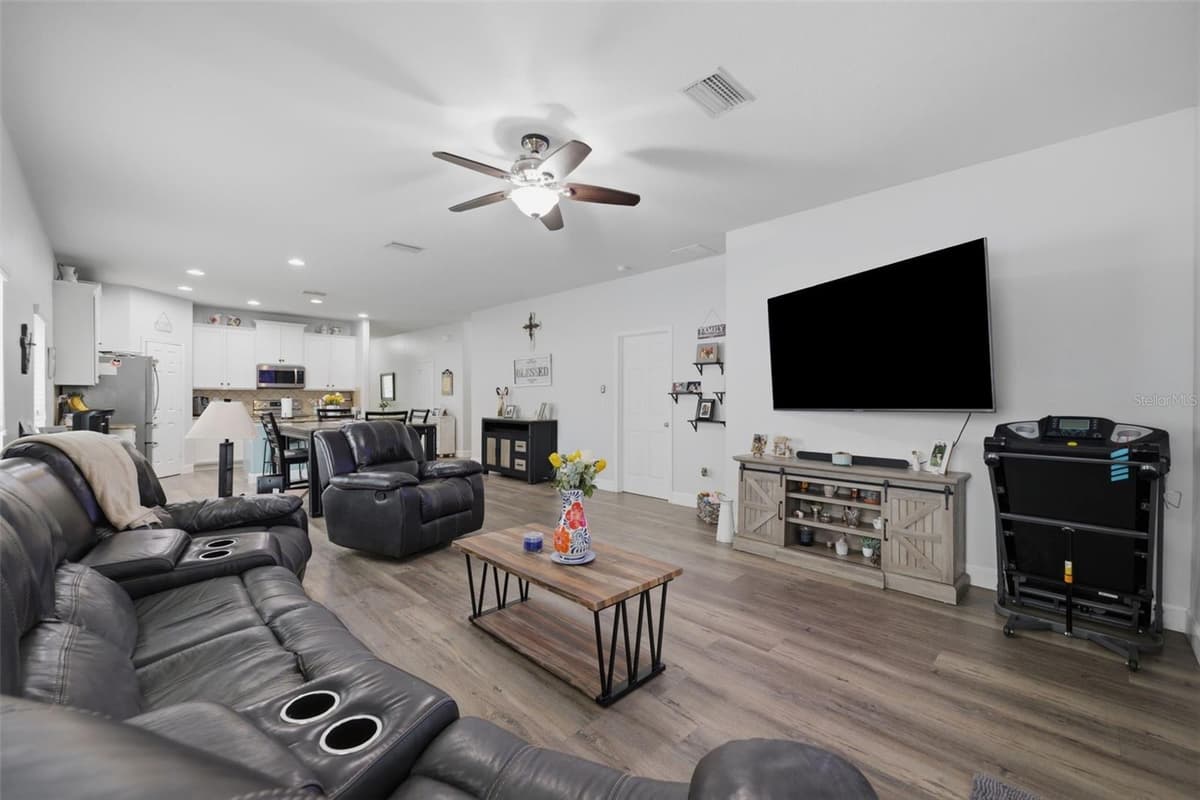 2814 MAPLE BROOK LOOP — photo 14 of 54
