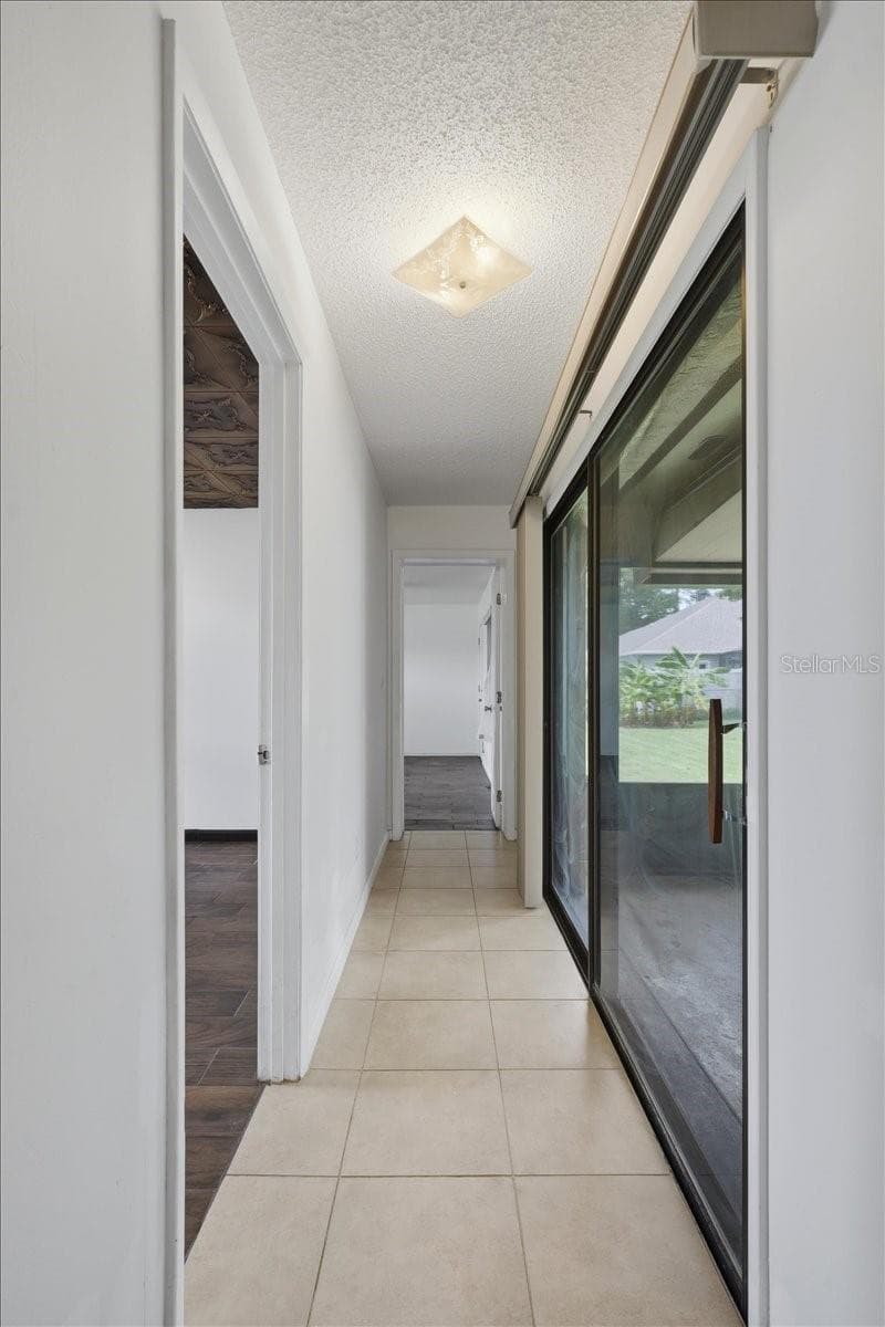 10 FENWICK LANE — photo 16 of 47