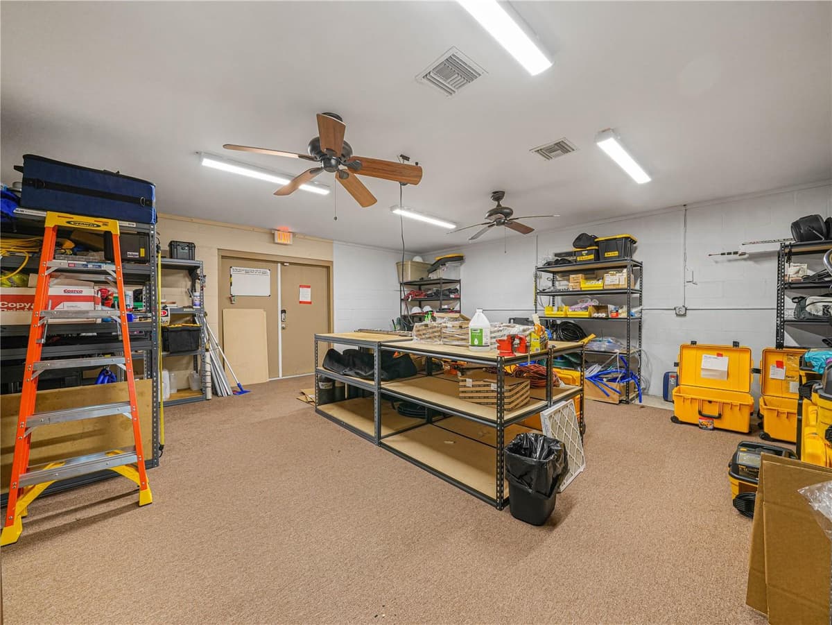 112 POPLAR AVENUE — photo 9 of 14