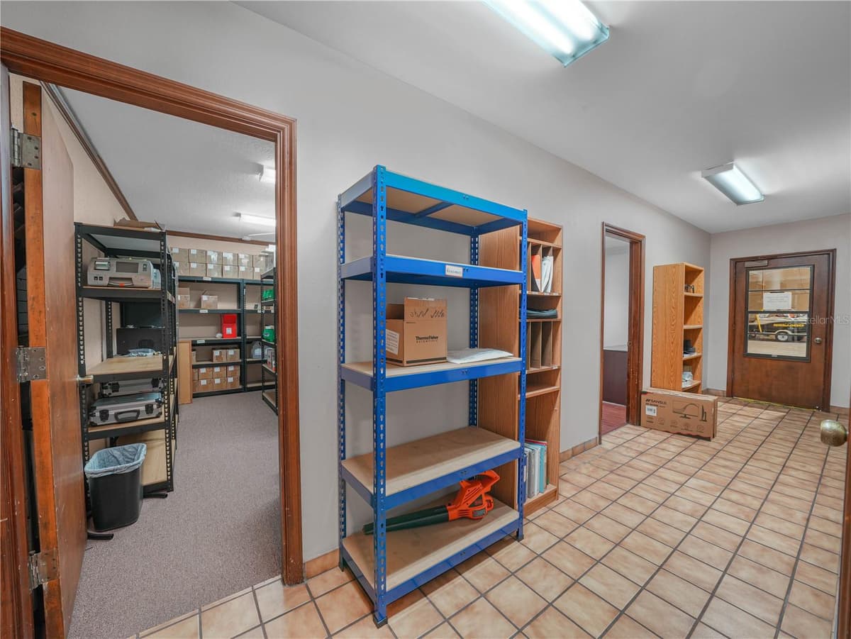 112 POPLAR AVENUE — photo 7 of 14