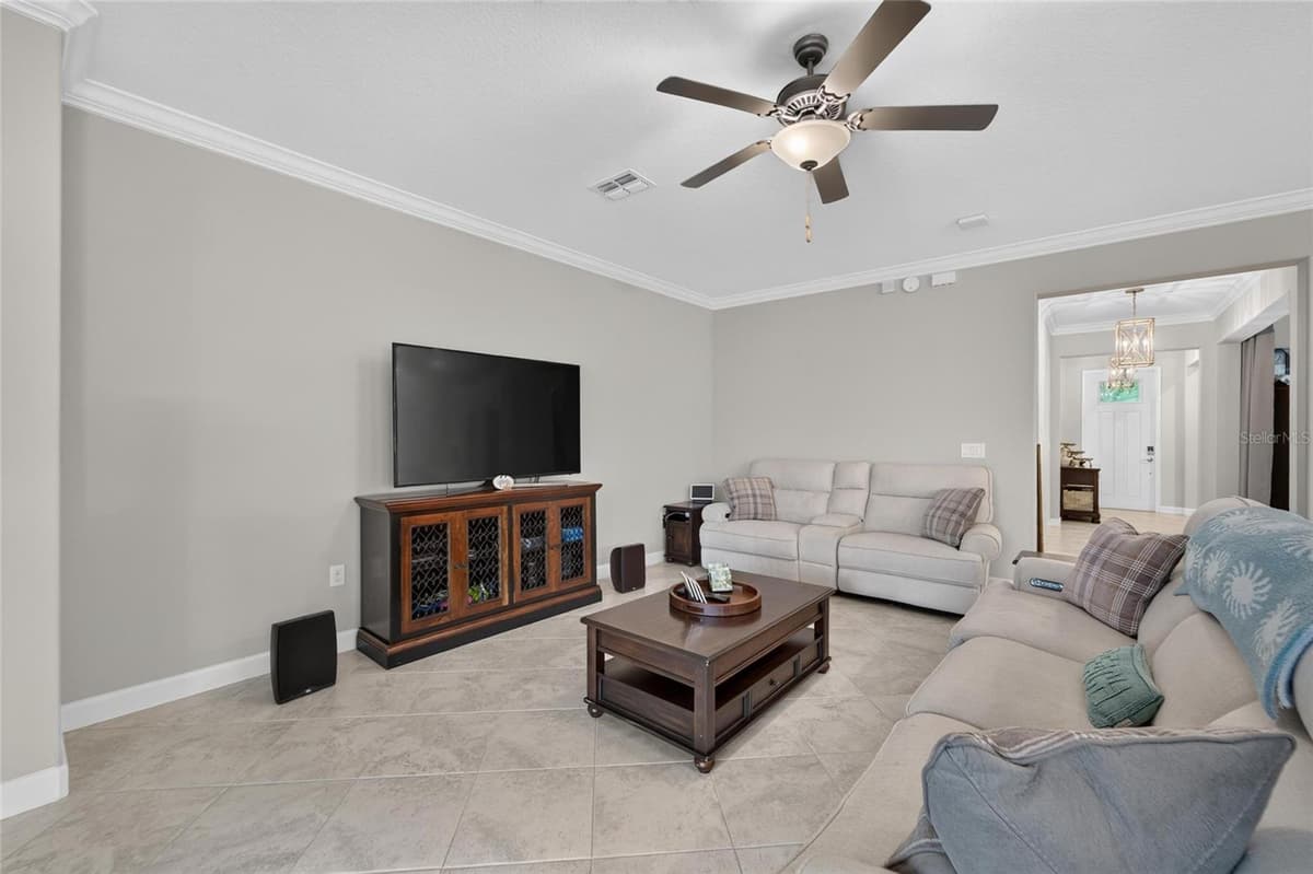 16817 WHISPER ELM STREET — photo 13 of 77