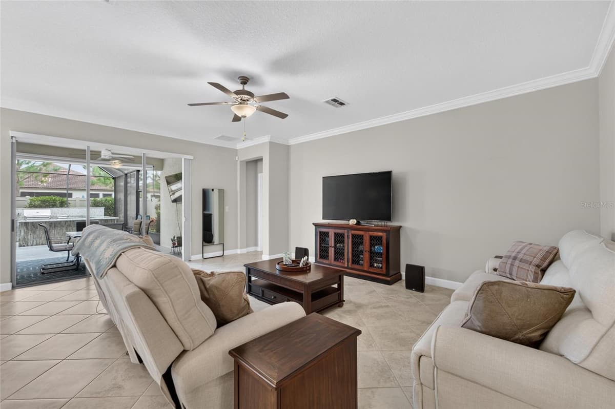 16817 WHISPER ELM STREET — photo 14 of 77